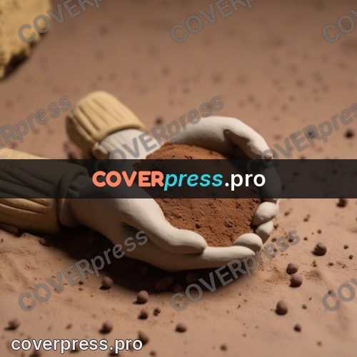 Clay figurine: hands holding a round bowl