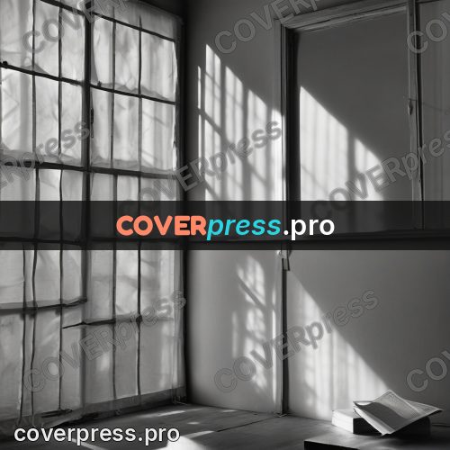 Black and white photo: window and shadows on the floor