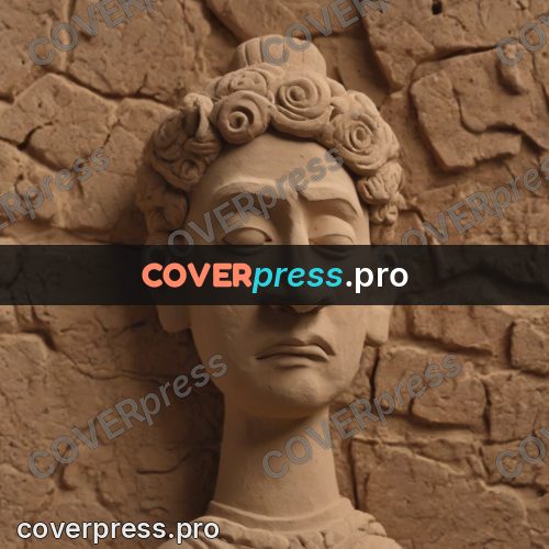 Stop motion character: statue head in a clay wall