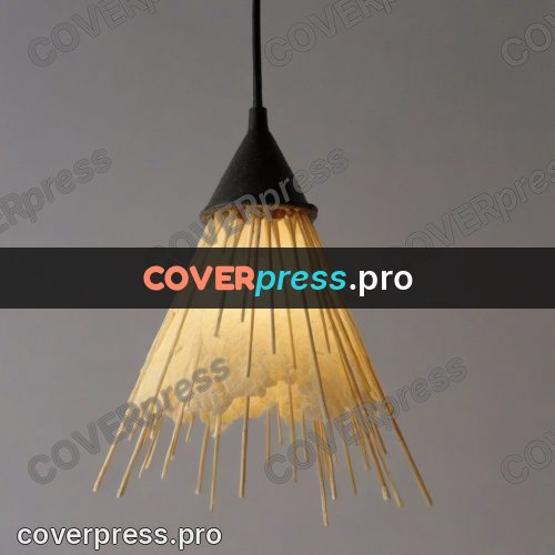 Stop motion character: hanging lamp with a shade