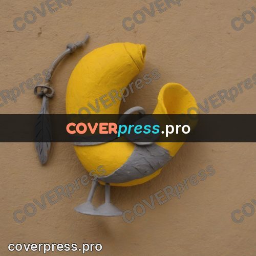 Stop motion character: yellow figure with grey plumage
